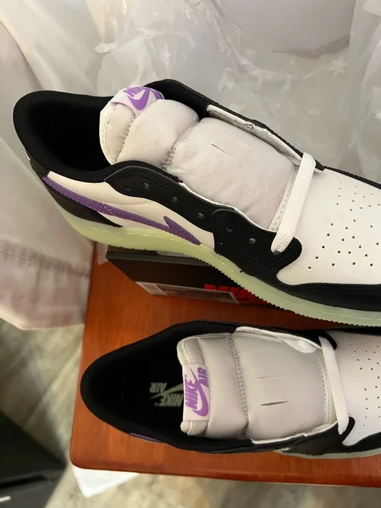 Nike Kids Low-Top Sneakers - White/Black/Purple with Glow Sole - Picture 4 of 7